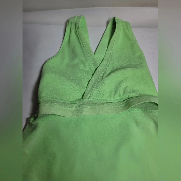 Lululemon Wrap Front Running Tank Green sz 2 - Picture 5 of 9